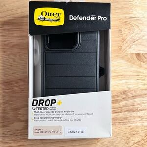 OtterBox Defender Pro Series Case for iPhone 15 Pro - Black Horizontal lines